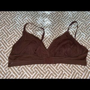 SKIMS FITS EVERYBODY CROSSOVER BRALETTE | COLOR COCOA- SIZE XL